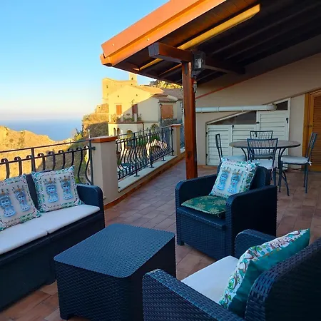 House Casablanca * Savoca